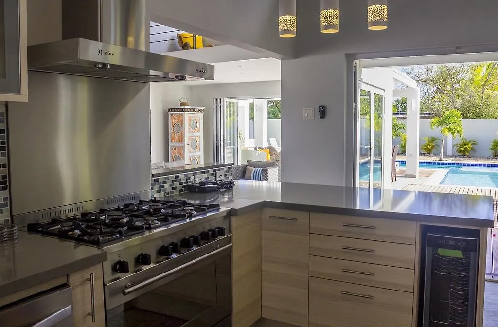 Malmok Beach Break Villa Palm Beach